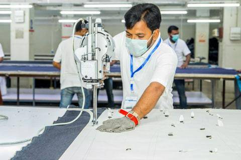 Production Floor Open Knit Net Tops Manufacturing