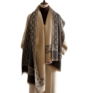 Custom Luxury Thick Knitted Ladies Winter Scarf OEM Shawl Blanket